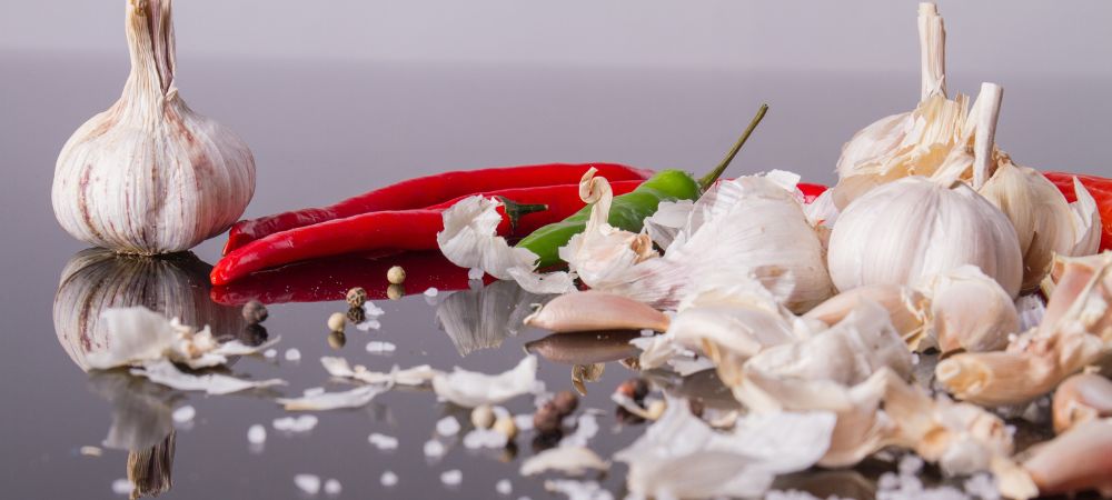 Insetticida a base di aglio e peperoncino